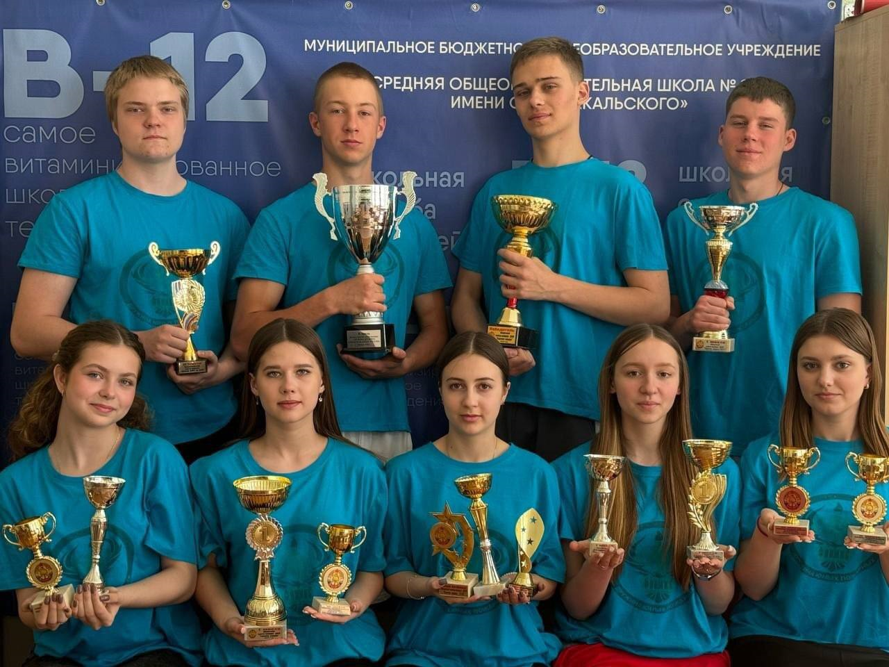 Дружина юных пожарных школы № 12 заняла первое место в Центральном федеральном округе.