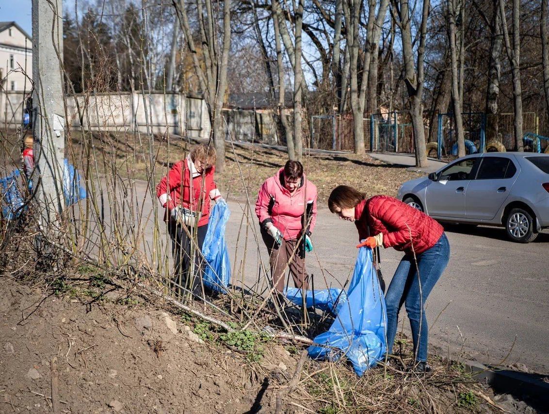 Стартовал общегородской субботник в рамках месячника благоустройства.