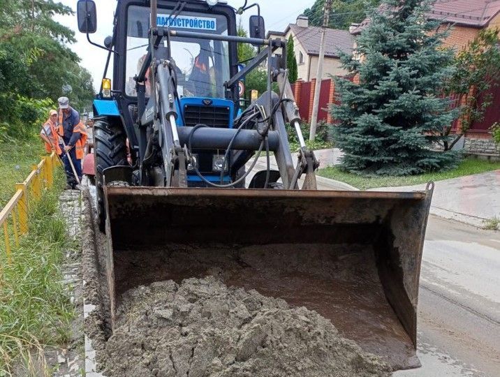 Специалисты подрядных организаций проведут работы по уборке дорог городских улиц.