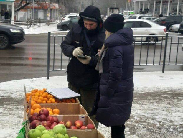 В Сеймском округе Курска состоялся очередной рейд по местам несанкционированной торговли.