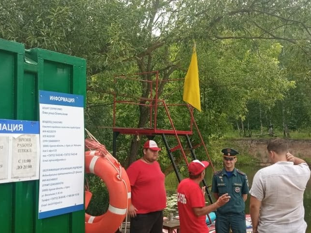Сотрудники администрации Центрального округа провели рейд.