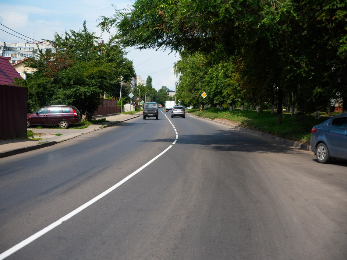 В Курске продолжается нанесение дорожной разметки.