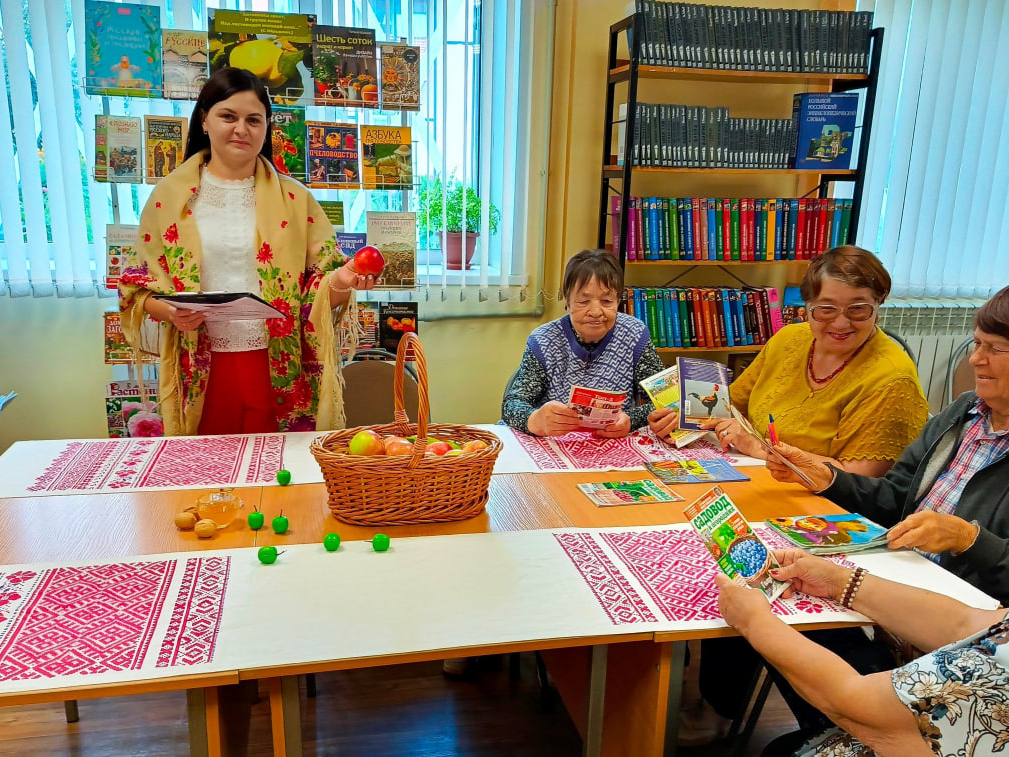 В рамках проекта «Курское долголетие» в библиотеке-филиале № 11 им. Н.Ю. Корнеева состоялась литературно-тематическая программа.