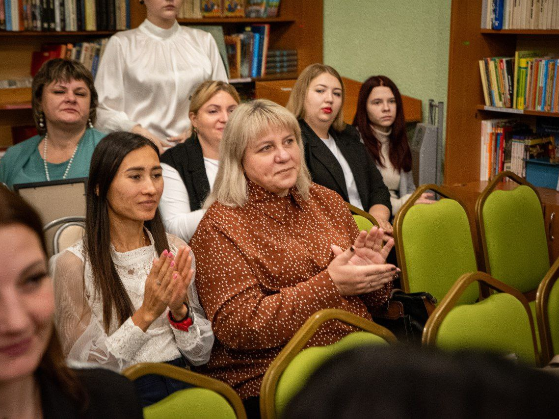 Курский Центр социальной помощи семье и детям «Возрождение» празднует 30-летний юбилей  Учреждение, оказывающее различные виды социальной помощи несовершеннолетним в возрасте от 3 до 18 лет и их родителям, было открыто 10 ноября 1994 года.