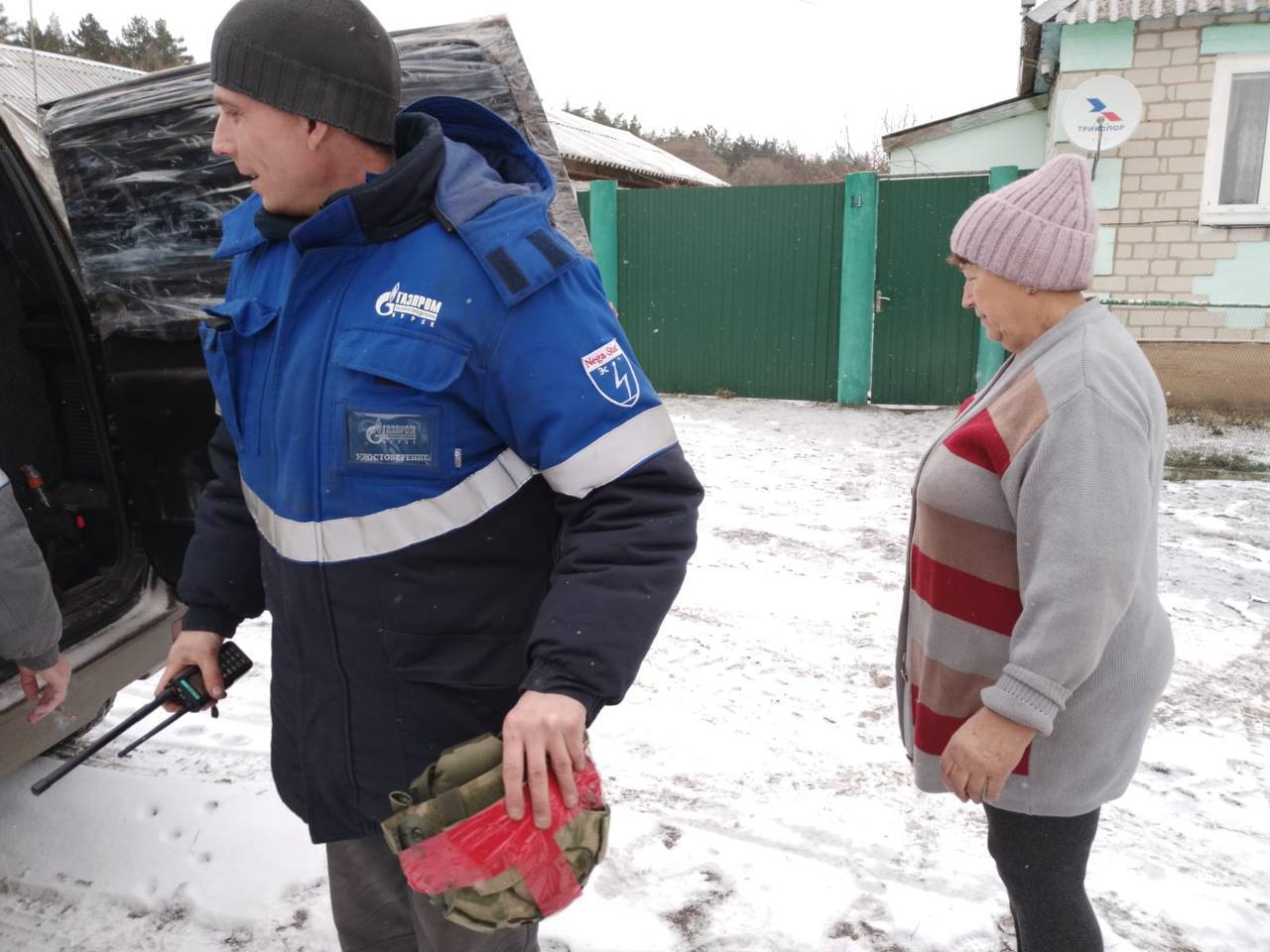 Добровольцы отряда «БАРС» обеспечивают безопасность во время выездов оперативных служб.