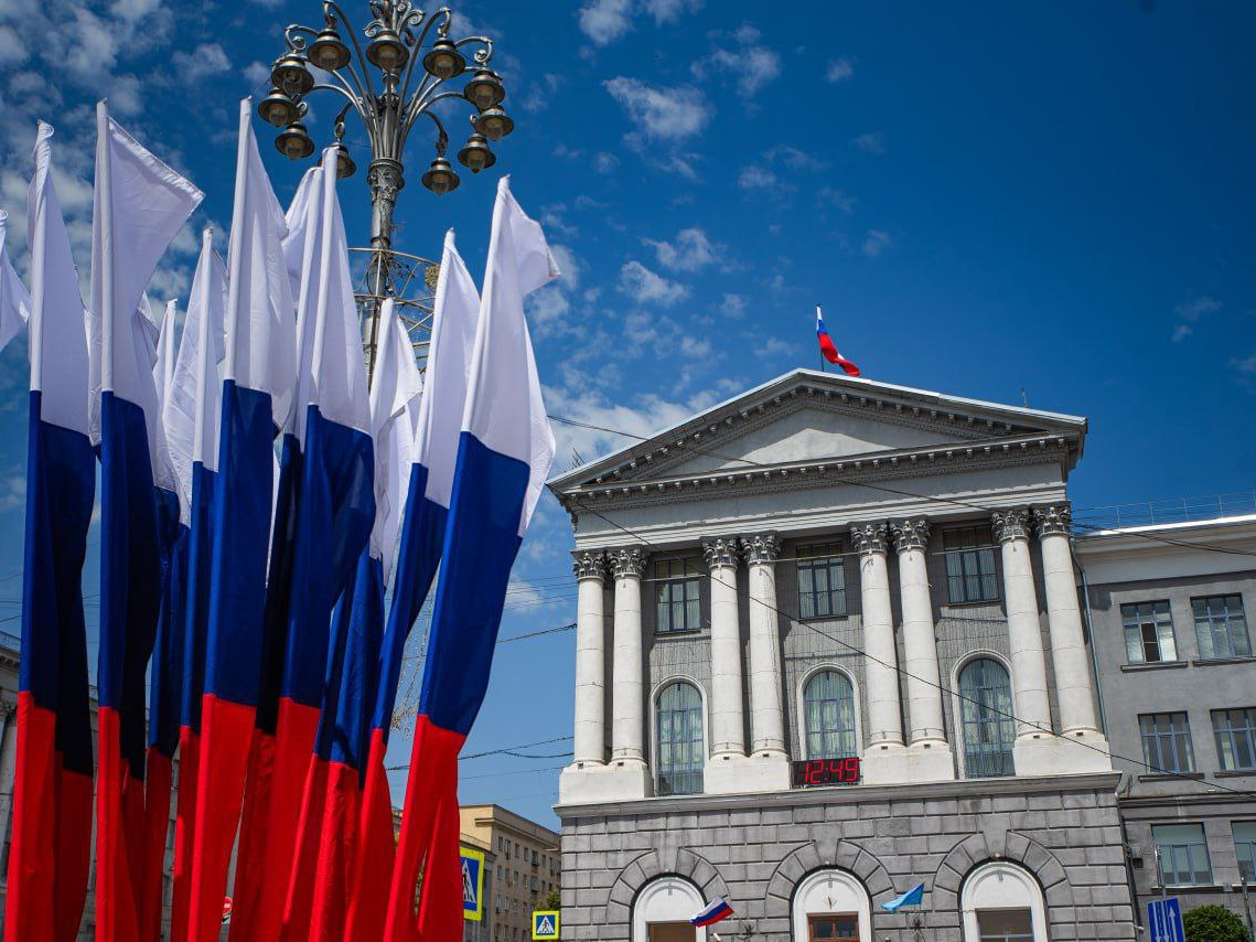 Сегодня отмечается День воссоединения ДНР, ЛНР, Запорожской и Херсонской областей с Россией.