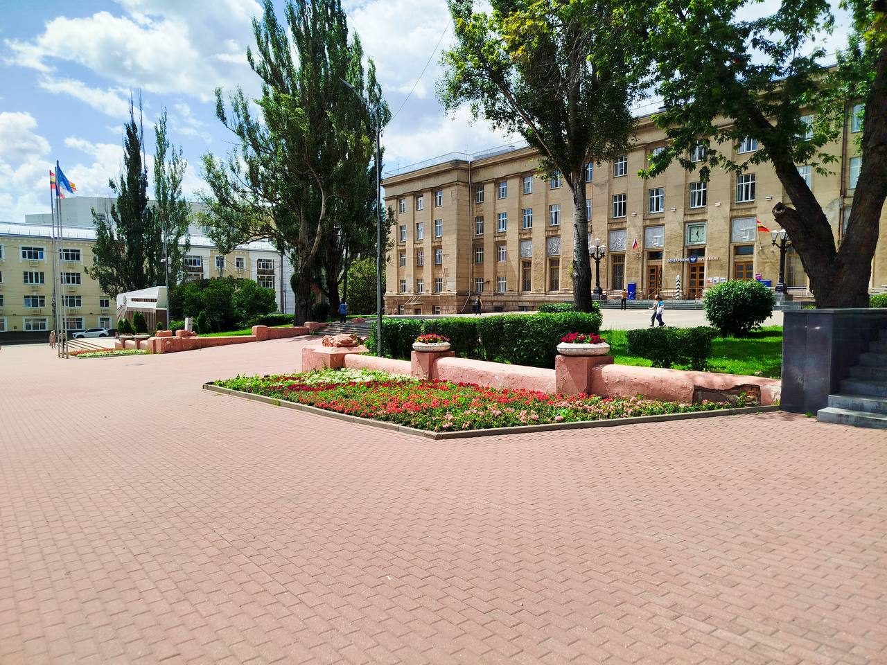 В Курске в ближайшее время подрядчики приступят к благоустройству трех общественных территорий. Работы проводим благодаря национальному проекту «Инфраструктура для жизни».