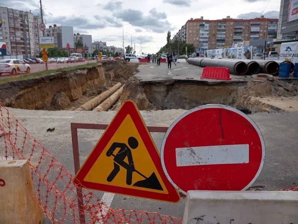 На Студенческой началась реконструкция тепломагистрали.