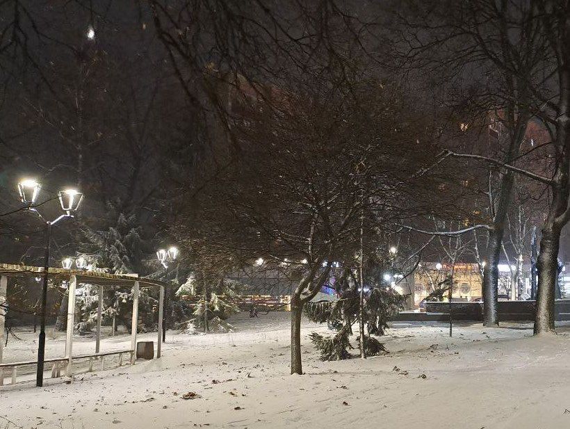 В Курске продолжается ремонт наружного освещения.