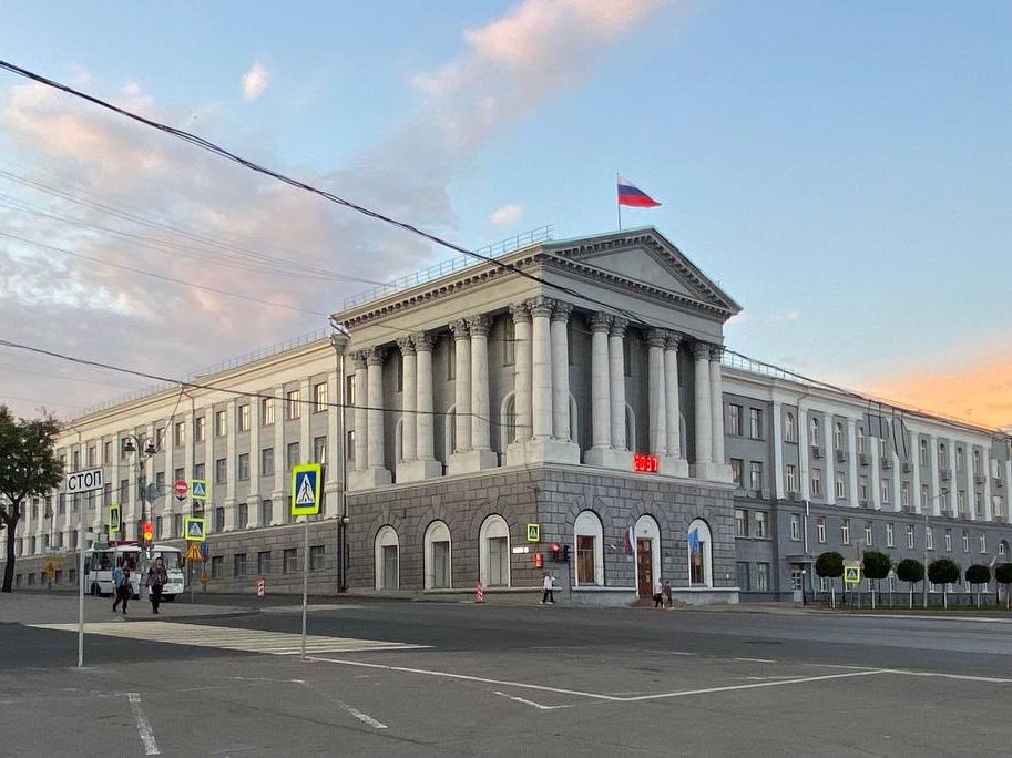 В администрации города прошло заседание комиссии по вопросам своевременности и полноты выплаты заработной платы и уплаты страховых взносов на обязательное пенсионное и социальное страхование.