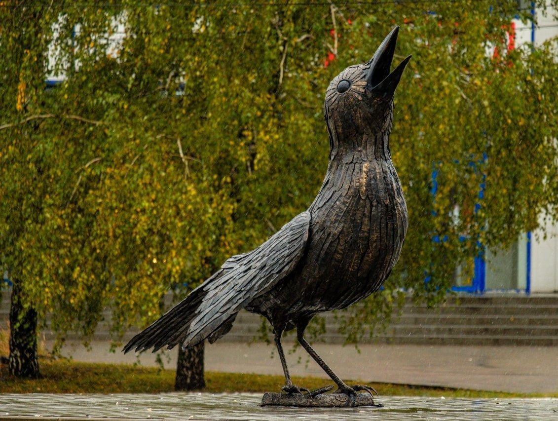 В Курске на кольце на проспекте Хрущева установили еще одного соловья.