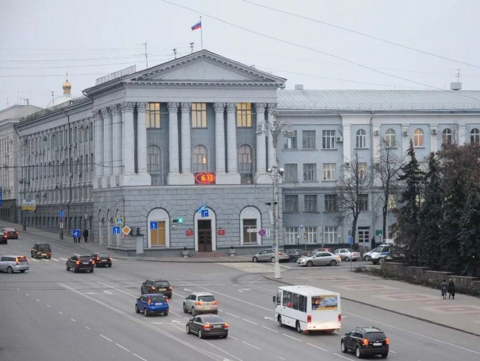 По поручению главы города Игоря Куцака в Железнодорожном и Центральном округах проходит осмотр территорий после работы ПВО.