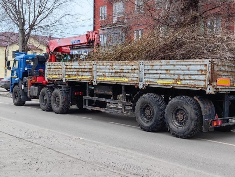 В уборке города сегодня принимают участие ресурсоснабжающие организациями.