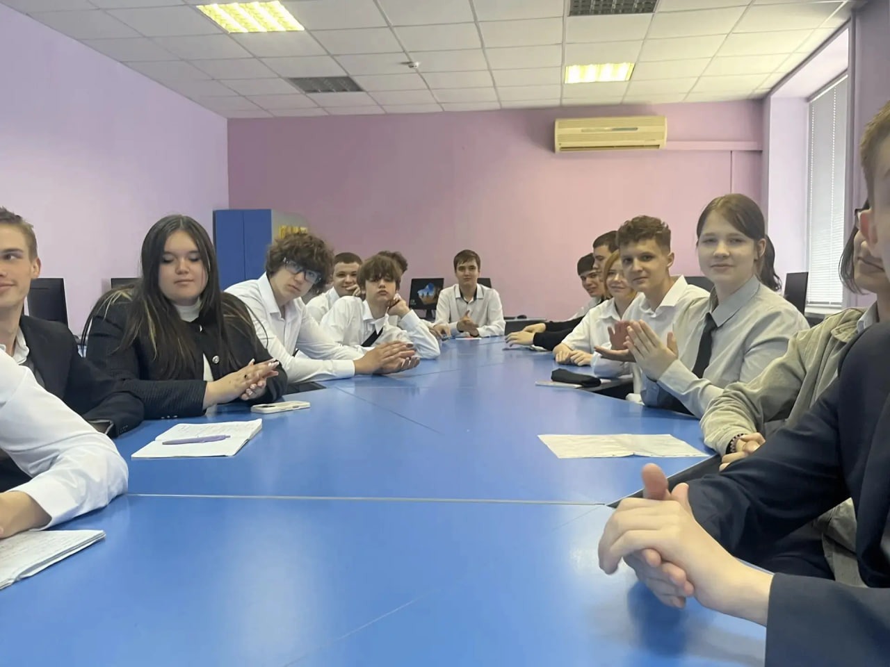 Специалисты городского молодёжного центра «Гелиос» побывали в Курском государственном политехническом колледже.