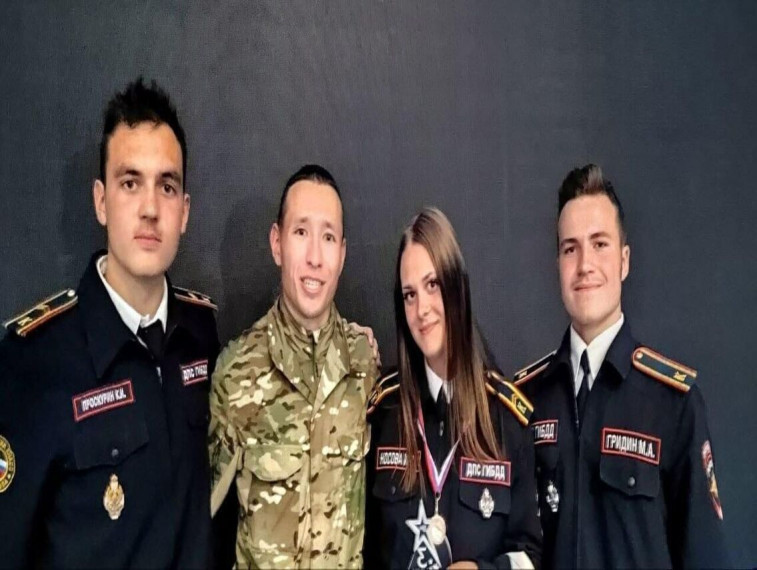 Кадеты школы № 54 - участники образовательной программы «Орден Мужества» на базе детского центра «Океан». Кадеты школы № 54 - участники образовательной программы «Орден Мужества» на базе детского центра «Океан».