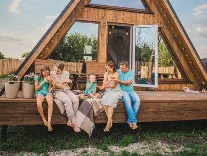 В Курске поддерживают молодые и многодетные семьи. В Курске поддерживают молодые и многодетные семьи.