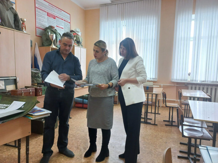 В Курске завершился муниципальный этап областного смотра-конкурса на лучший класс ОБЖ. В Курске завершился муниципальный этап областного смотра-конкурса на лучший класс ОБЖ.