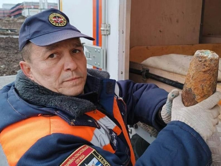 На улице Карла Маркса при проведении земляных работ был обнаружен боеприпас времен Великой Отечественной Войны. На улице Карла Маркса при проведении земляных работ был обнаружен боеприпас времен Великой Отечественной Войны.
