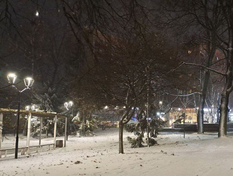 В Курске продолжается ремонт наружного освещения. В Курске продолжается ремонт наружного освещения.