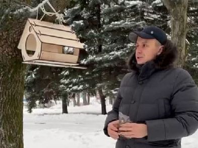 Глава города Курска Игорь Куцак присоединился к эстафете #покормиптиц. Глава города Курска Игорь Куцак присоединился к эстафете #покормиптиц.