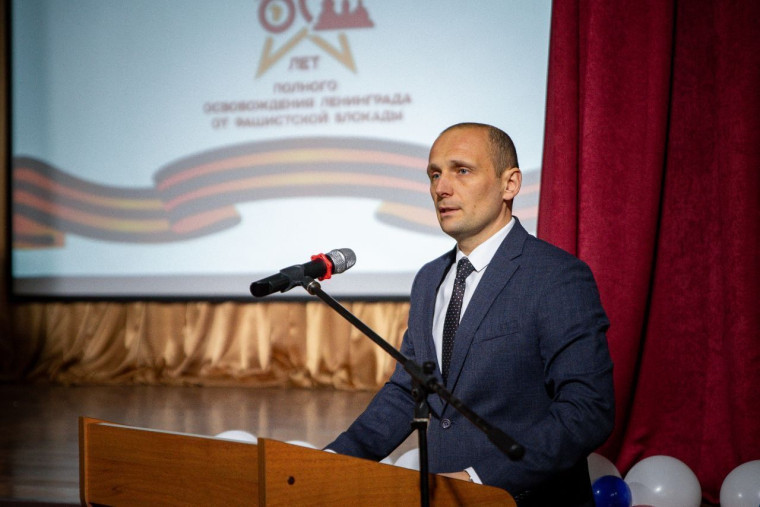В школе № 55 имени Александра Невского прошёл слёт юнармейских отрядов. Мероприятие посвящено 80-летию снятия блокады Ленинграда. В школе № 55 имени Александра Невского прошёл слёт юнармейских отрядов. Мероприятие посвящено 80-летию снятия блокады Ленинграда.