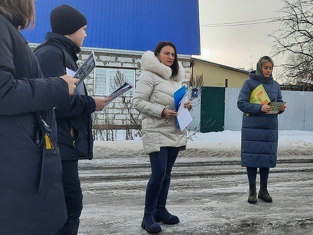 Специалисты управления по делам ГО и ЧС продолжают проводить рейды по профилактике пожаров. Специалисты управления по делам ГО и ЧС продолжают проводить рейды по профилактике пожаров.