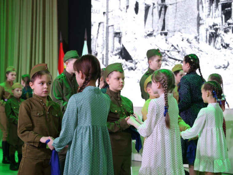 В 62-й школе состоялось торжественное открытие окружной патриотической акции «Десант славы». В 62-й школе состоялось торжественное открытие окружной патриотической акции «Десант славы».