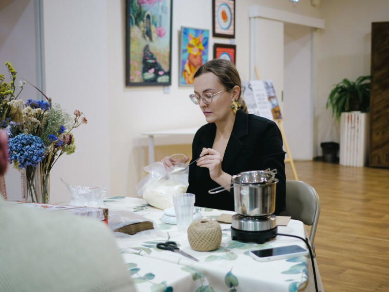 В креативном пространстве «Веранда» проводят мастер-классы для курян и гостей города. В креативном пространстве «Веранда» проводят мастер-классы для курян и гостей города.