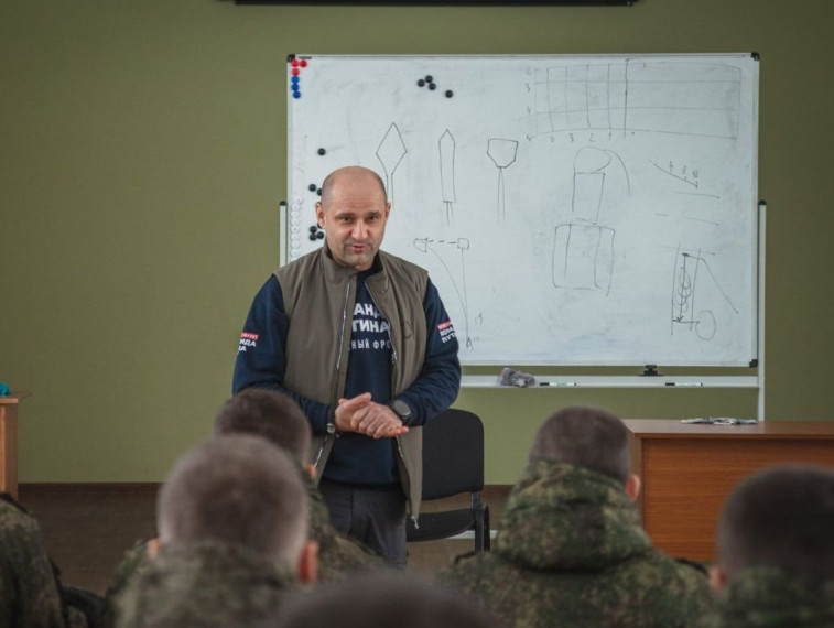 С рабочим визитом регион посетил Председатель Народного Совета ДНР Артем Жога. С рабочим визитом регион посетил Председатель Народного Совета ДНР Артем Жога.