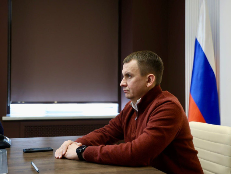 Вместе с коллегами слушаем ежегодное послание нашего президента Владимира Владимировича Путина Федеральному собранию. Вместе с коллегами слушаем ежегодное послание нашего президента Владимира Владимировича Путина Федеральному собранию.