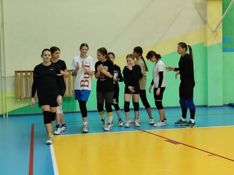 На базе школы № 61 им. П.А. Михина прошла спартакиада. Мероприятие приурочено к Году семьи. На базе школы № 61 им. П.А. Михина прошла спартакиада. Мероприятие приурочено к Году семьи.