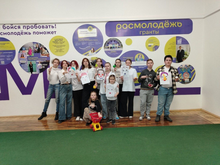 В студенческом пространстве Курского государственного университета прошло очередное мероприятие в рамках проекта «Выходные вместе», посвященное финансовой грамотности. В студенческом пространстве Курского государственного университета прошло очередное мероприятие в рамках проекта «Выходные вместе», посвященное финансовой грамотности.
