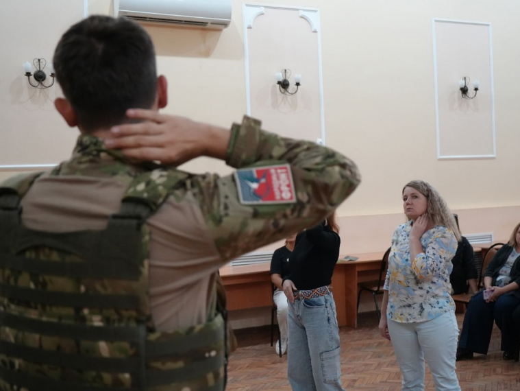 Преподаватели колледжа коммерции, технологий и сервиса Курского государственного университета прошли обучение по тактической медицине. Преподаватели колледжа коммерции, технологий и сервиса Курского государственного университета прошли обучение по тактической медицине.