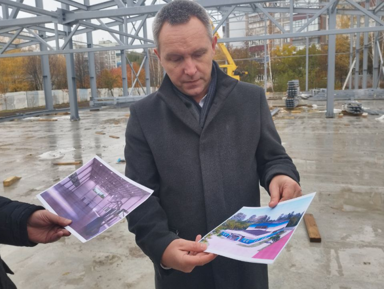В Курске продолжается строительство модульного физкультурно-спортивного комплекса на улице Мыльникова. В Курске продолжается строительство модульного физкультурно-спортивного комплекса на улице Мыльникова.