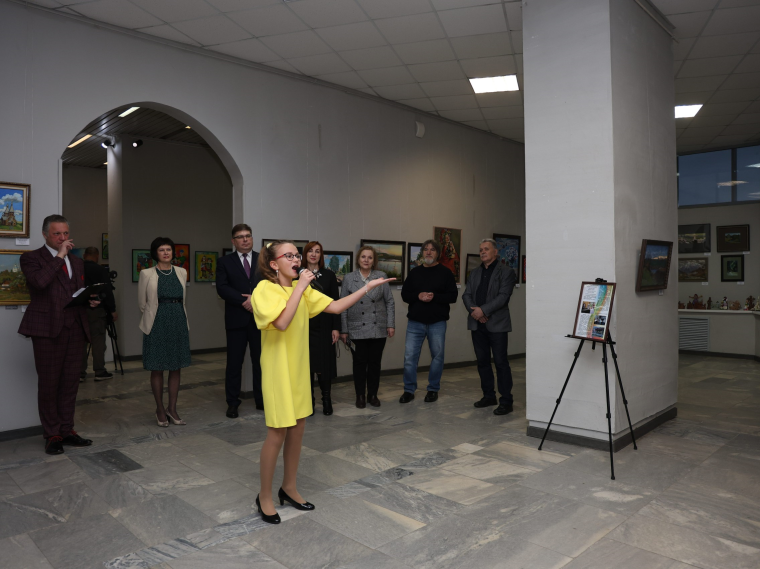 В Курске открылась выставка творческих работ преподавателей и обучающихся образцовой студии «Палитра талантов» детской школы искусств № 2 имени И.П. Гринева. В Курске открылась выставка творческих работ преподавателей и обучающихся образцовой студии «Палитра талантов» детской школы искусств № 2 имени И.П. Гринева.