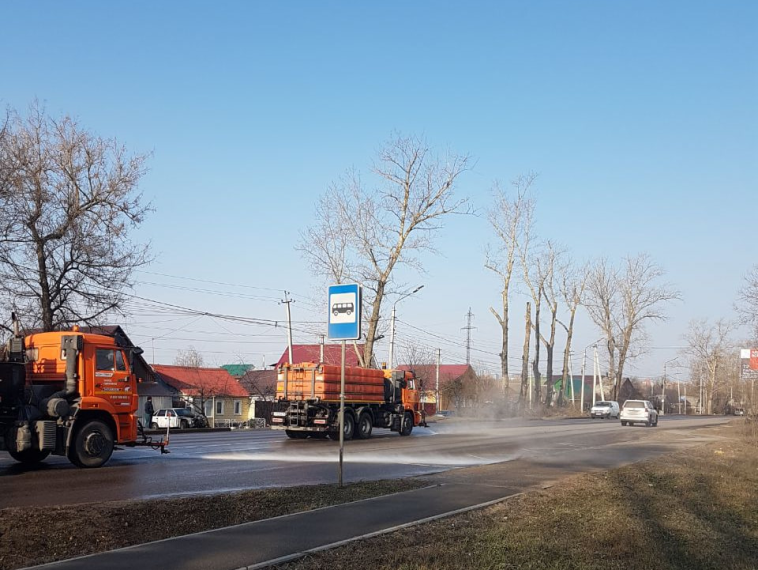 Продолжается уборка дорог и тротуаров. Продолжается уборка дорог и тротуаров.